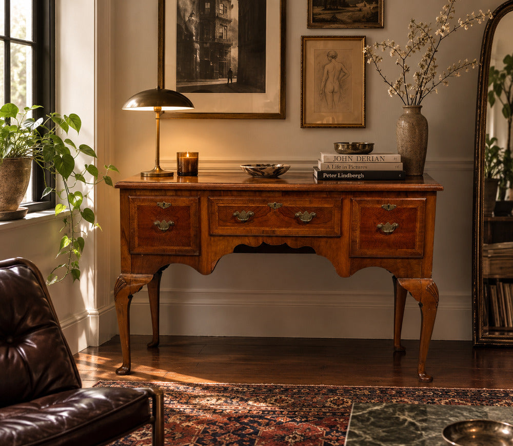 Queen Anne, Lowboy Writing Desk, Crotch Mahogany Veneer, Walnut, England, 19th c.