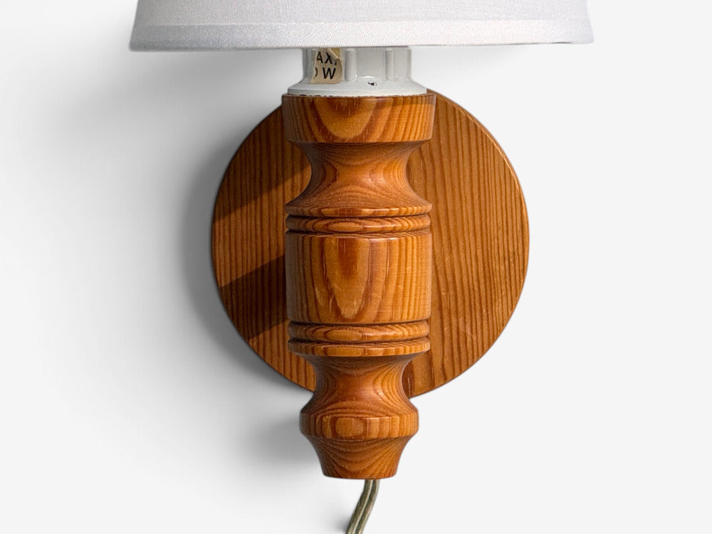 Frits Lindgren, Swedish Modern, Wall Sconce, Pine, Sweden, 1960s