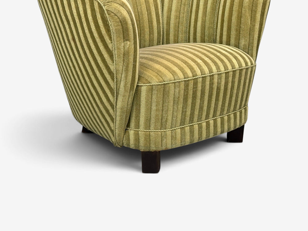 Danish Cabinetmaker, Banana Lounge Chairs, Beech, Velour, Denmark, 1940s
