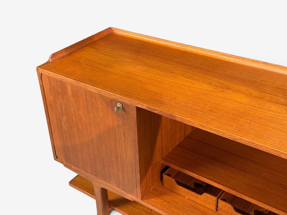 Axel Bäck attr., Monumental Sideboard, Teak, Rosewood, Sweden, 1950s