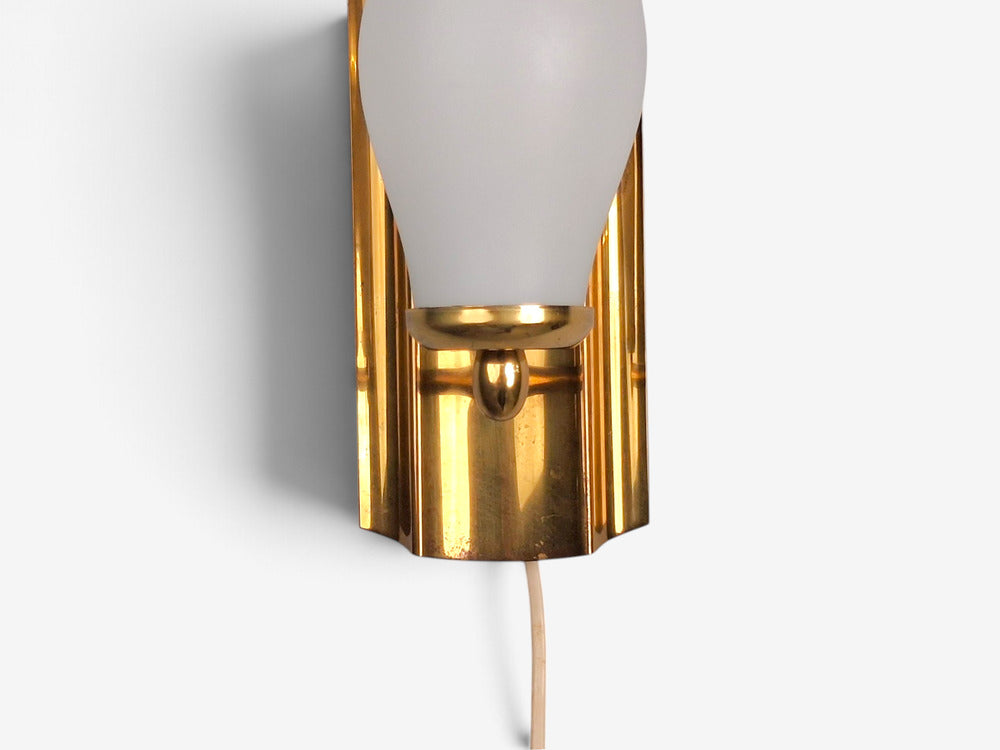 Kurant, Norwegian Modern, Wall Lights, Brass, Opaline Glass, Norway, 1960s