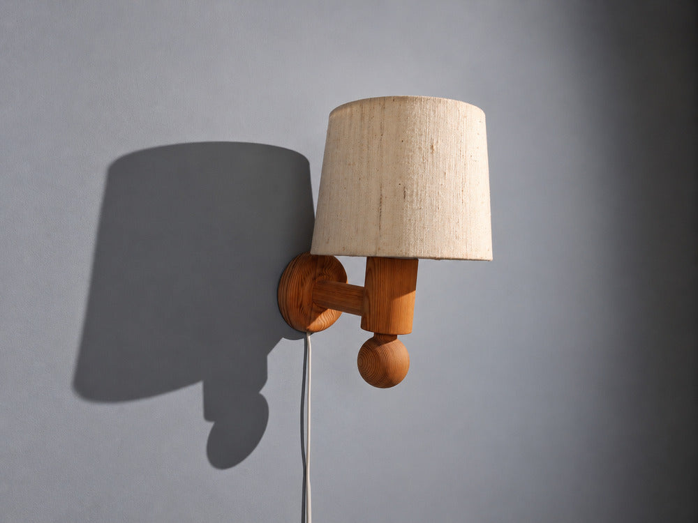 Uno Kristiansson, Swedish Modern, Pine, Fabric, Wall Sconce, Sweden, 1970s