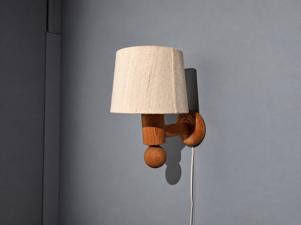 Uno Kristiansson, Swedish Modern, Pine, Fabric, Wall Sconce, Sweden, 1970s