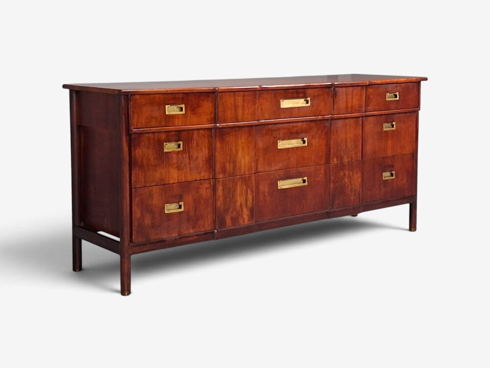 John Widdicomb, American Modern, Nine-Drawer Dresser, Walnut, Brass, USA, 1960s