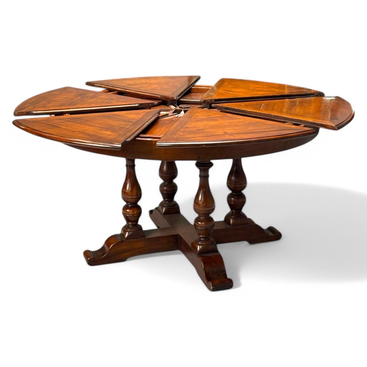 Farmhouse Style, Walnut, Jupe Round Dining Table, USA, 20th C.