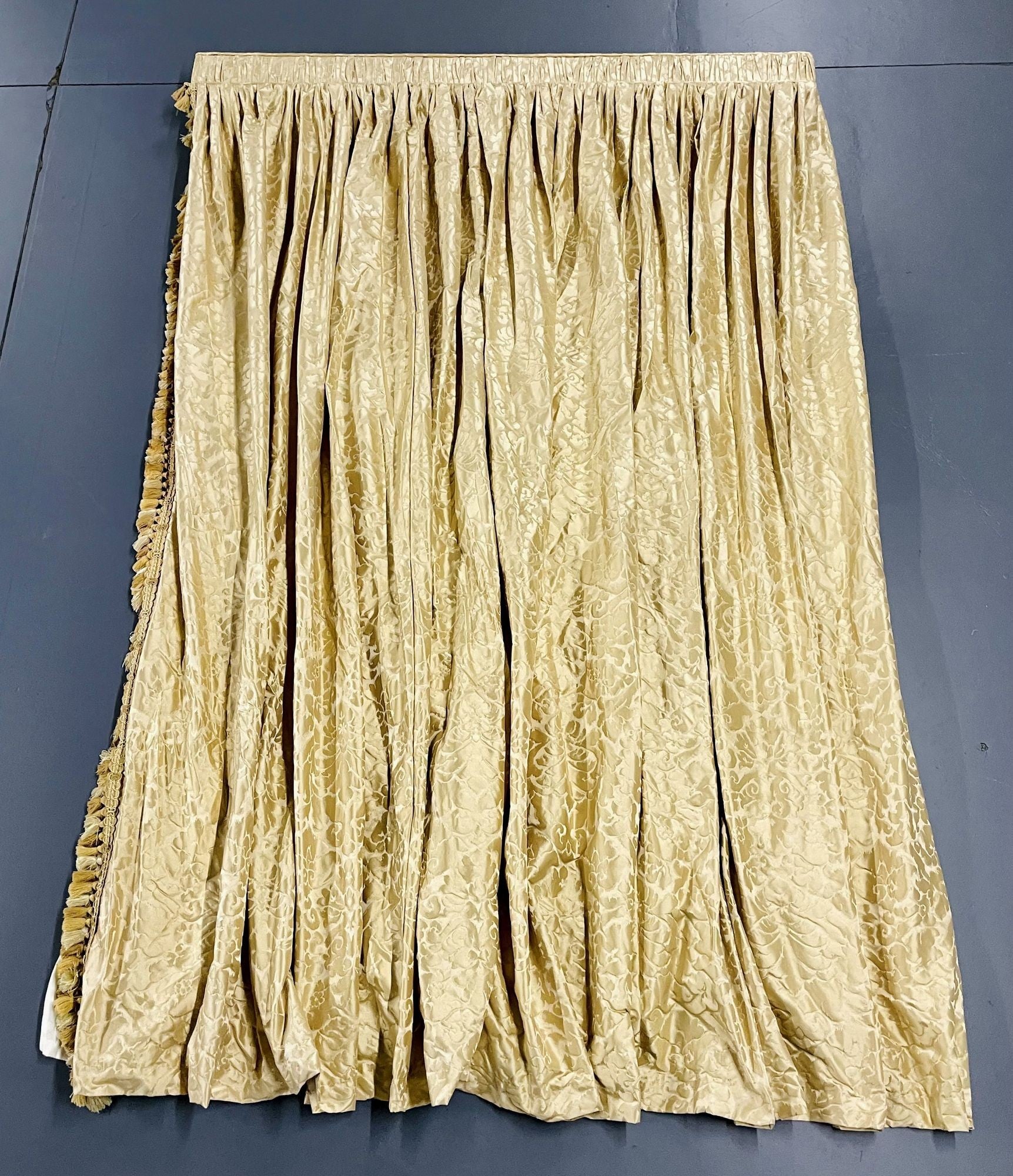 Single Cream Curtain on Valance, Window Treatment, Drapery