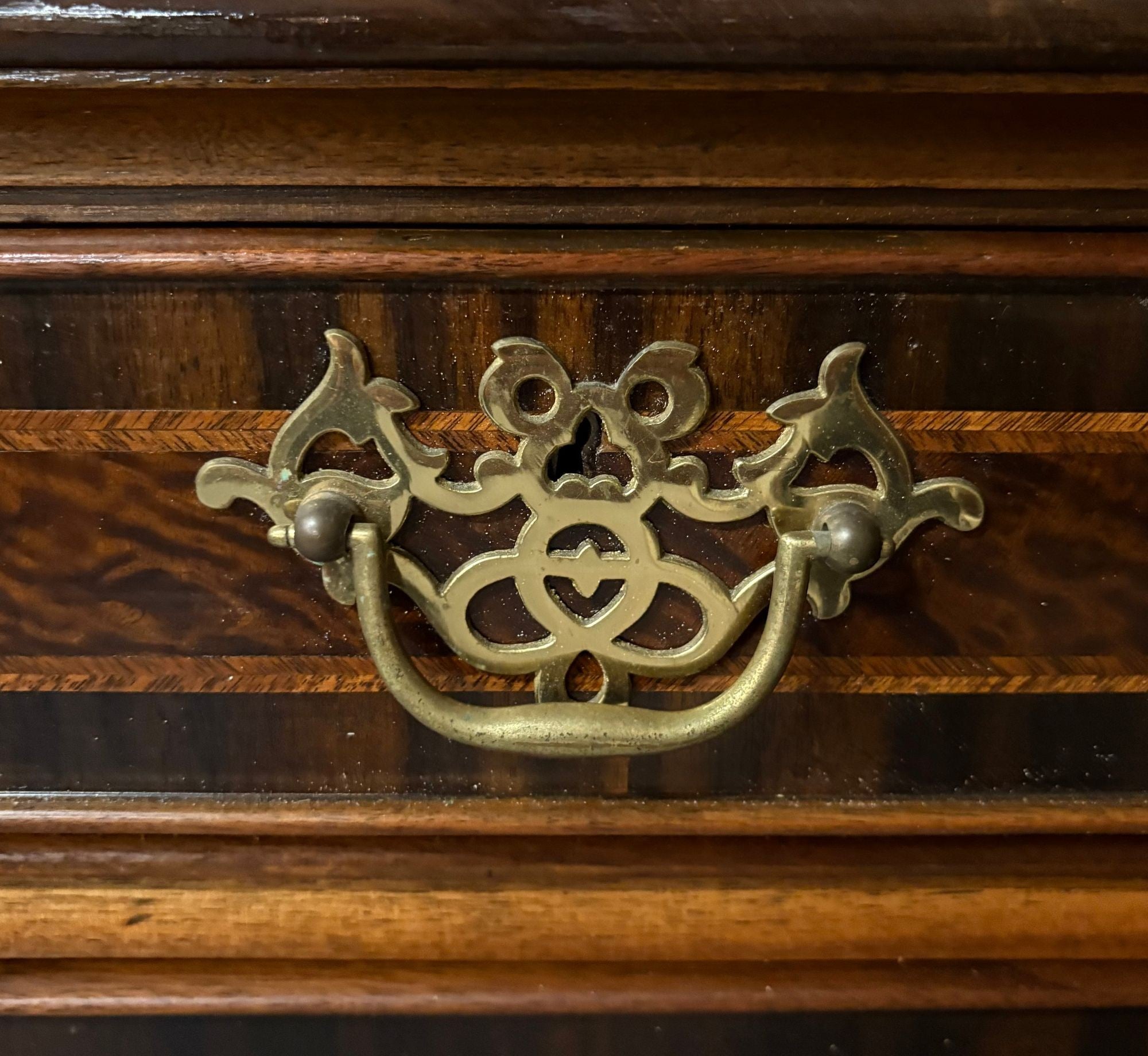 Georgian, Circassian Walnut, Burlwood, Brass, Sideboard, USA, 1980s