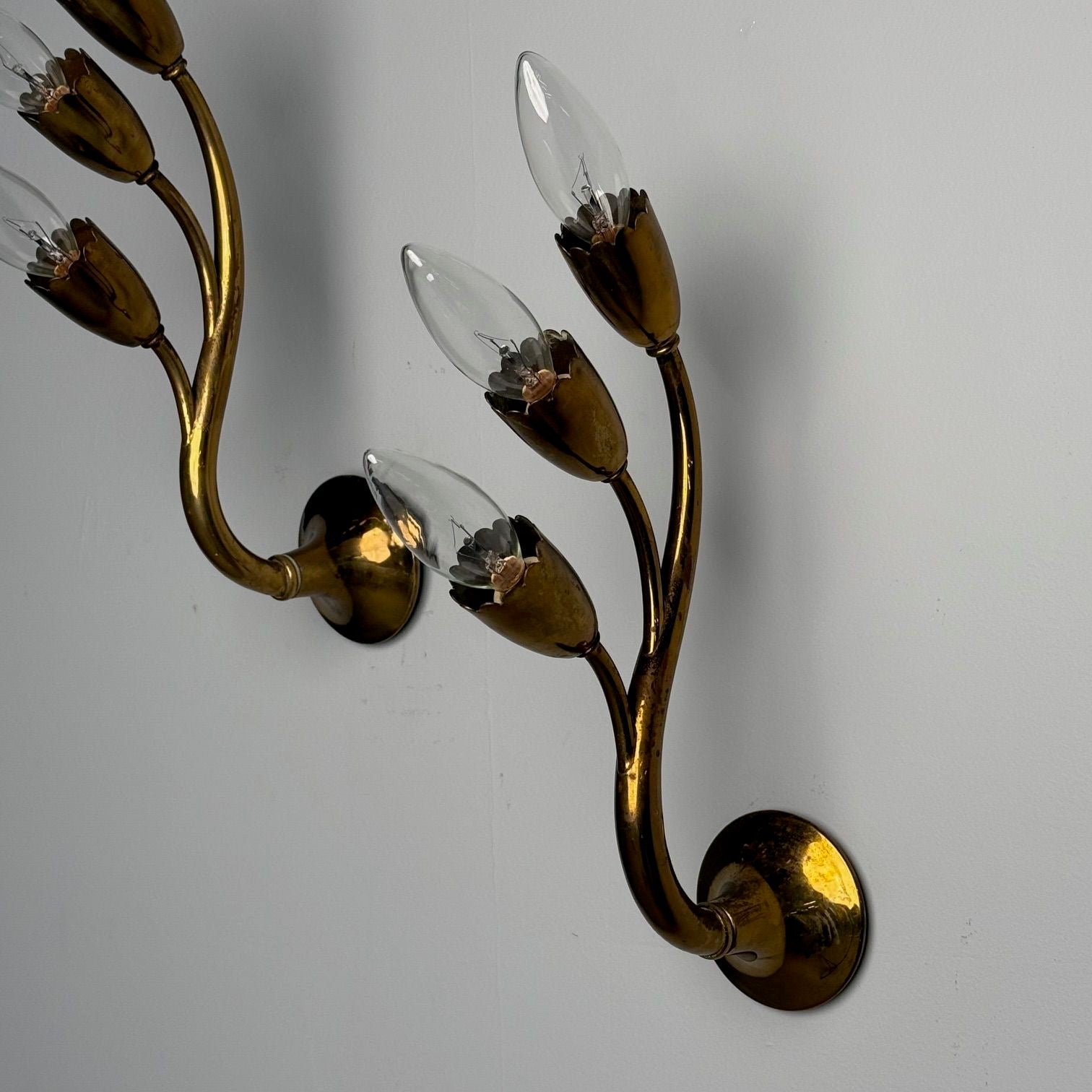 Gio Ponti Attr., Italian Mid-Century Modern, Wall Sconces, Brass, Flower Shape