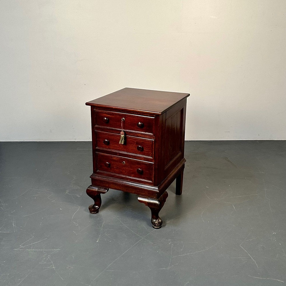 18th/19th Century Mahogany Georgian Queen Anne Leg Chest / Nightstand, English