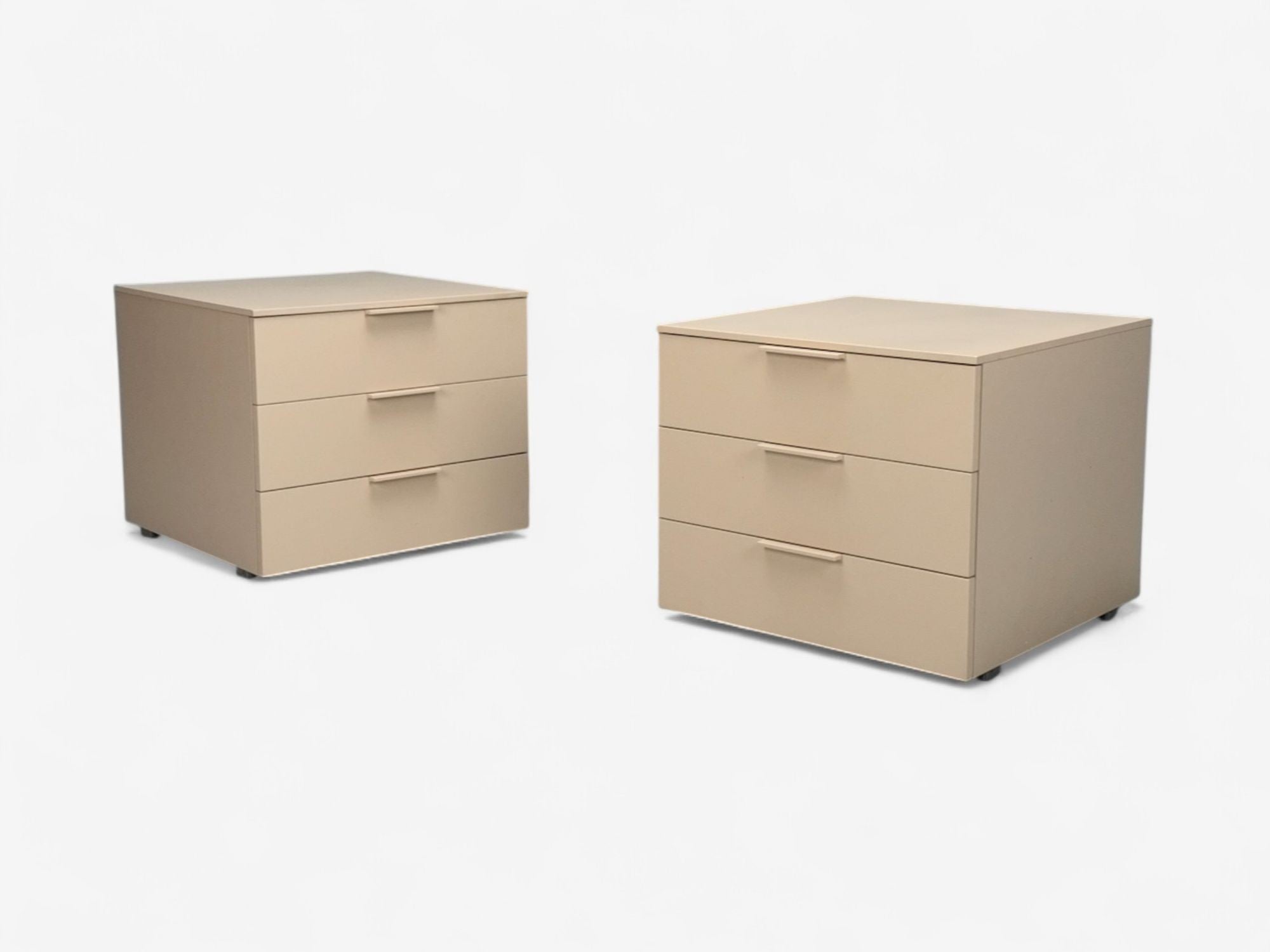 Guilio Cappelini, Cream Matte Lacquer, Nightstands, Italy, 2010s
