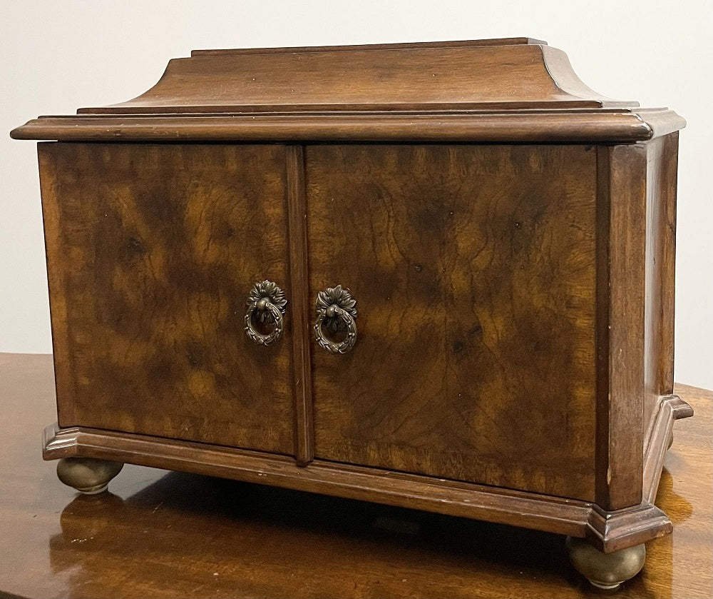Maitland Smith Jewelry Box, Casket Box, Inlaid, Banded. Keepsake Box.