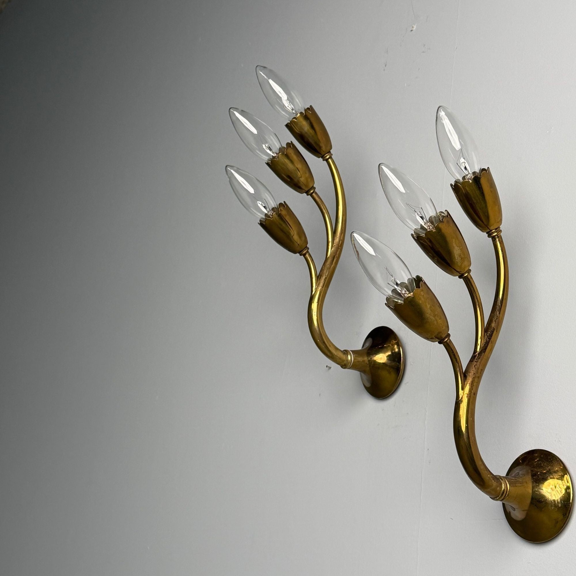 Gio Ponti Attr., Italian Mid-Century Modern, Wall Sconces, Brass, Flower Shape
