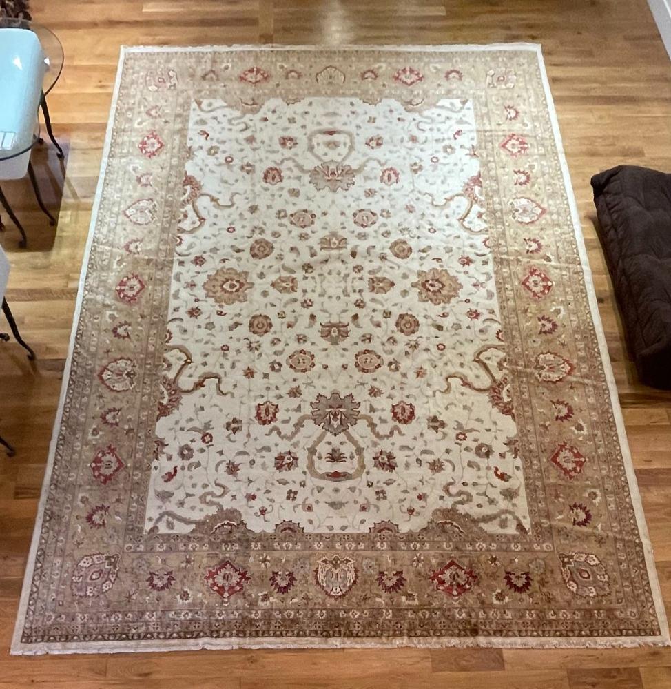 Pakistan Carpet having a Tabriz Design, Large Roomsize, 1980s, 12 by 18 Feet