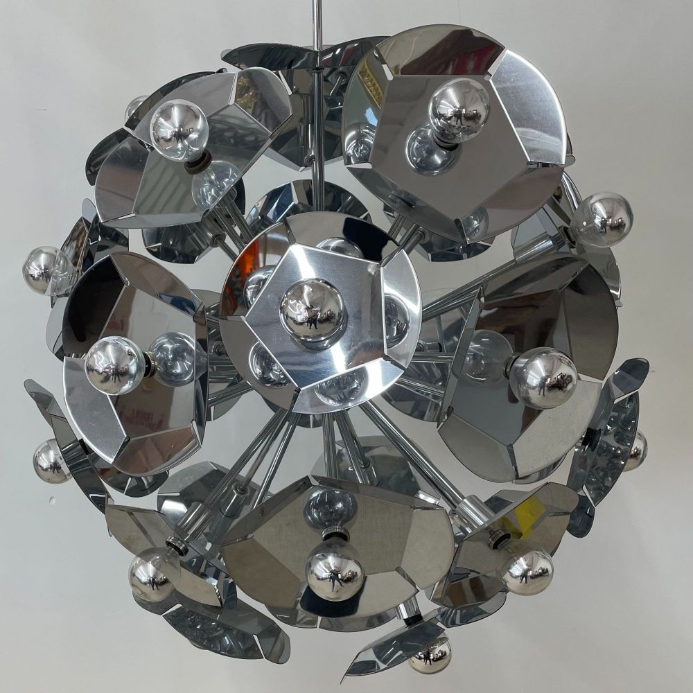 Large Italian Mid-Century Modern Sputnik Style Flower Chandelier, Round, Chrome