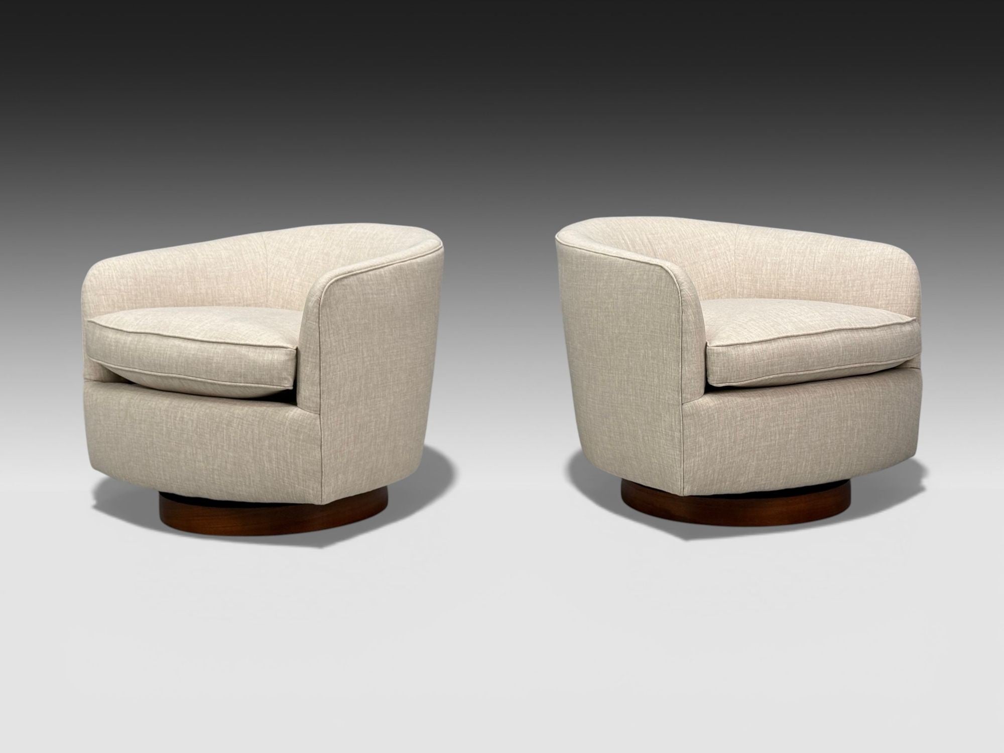 Milo Baughman, Swivel Chairs, Beige Upholstery, Walnut, USA, 1970s