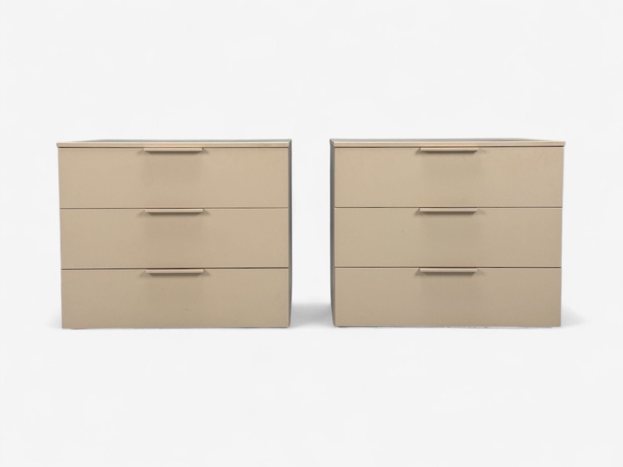 Guilio Cappelini, Cream Matte Lacquer, Nightstands, Italy, 2010s