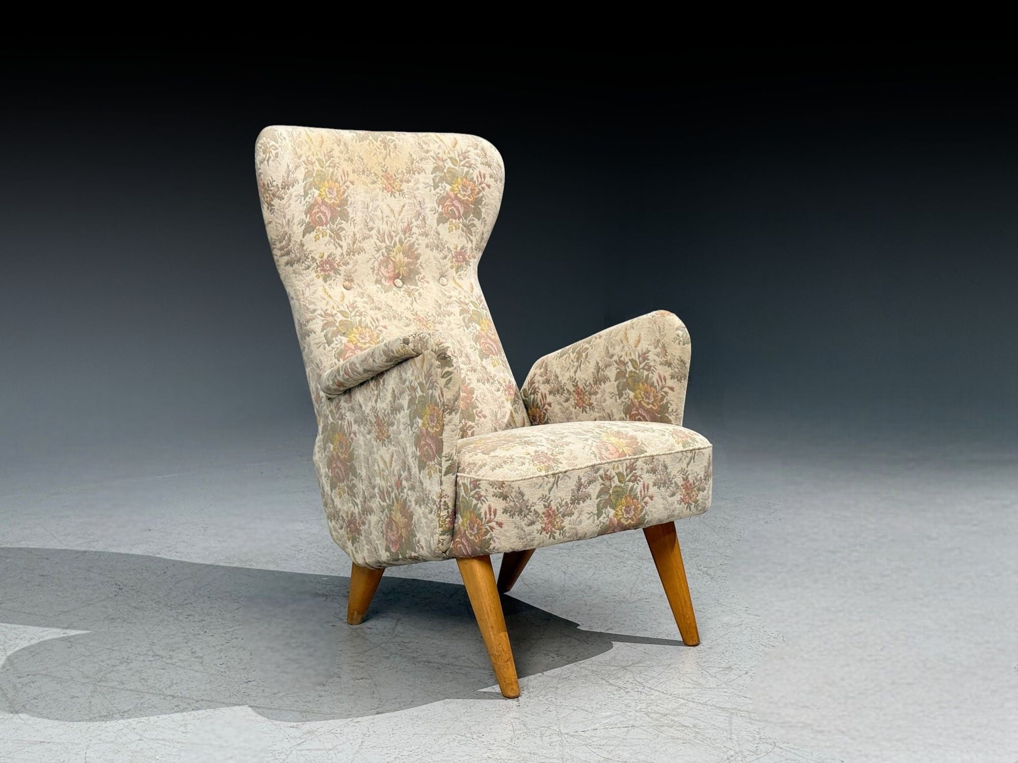 Carl Gustaf Hiort af Ornäs, Armchair, Fabric, Lacquered Wood, Finland, 1940s