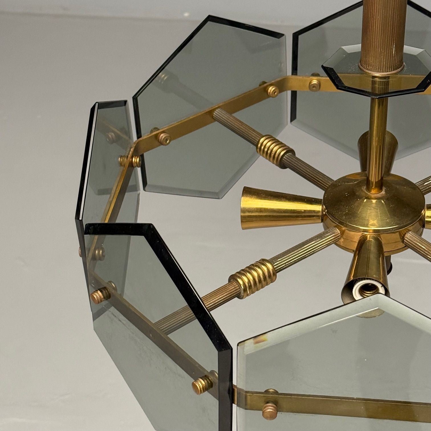 Gino Paroldo, Fontana Arte, Italian Mid-Century Modern, Chandelier, Brass, Glass