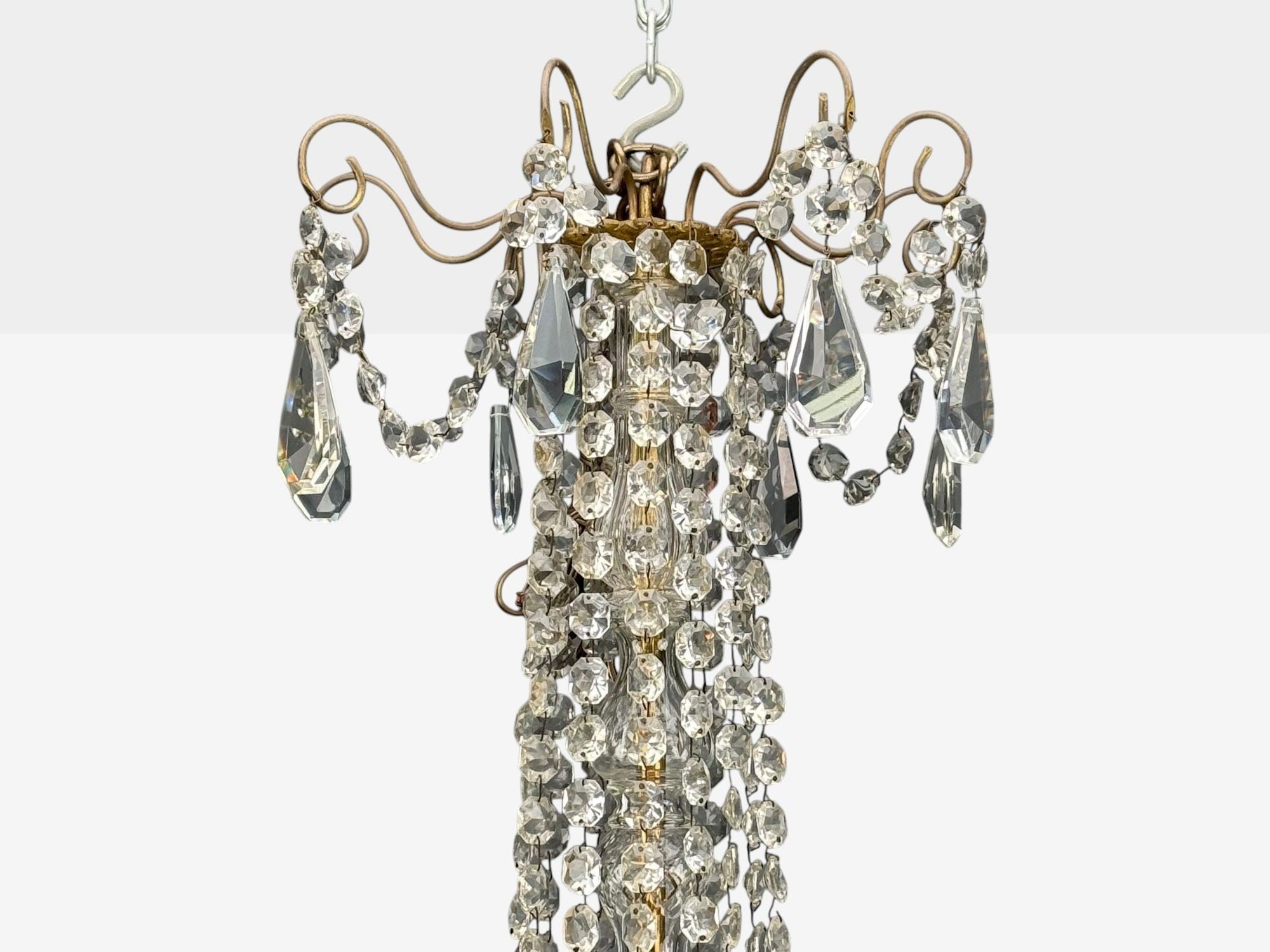 19th Century Thirty-Light Crystal and Brass Column Form Chandelier, Baccarat