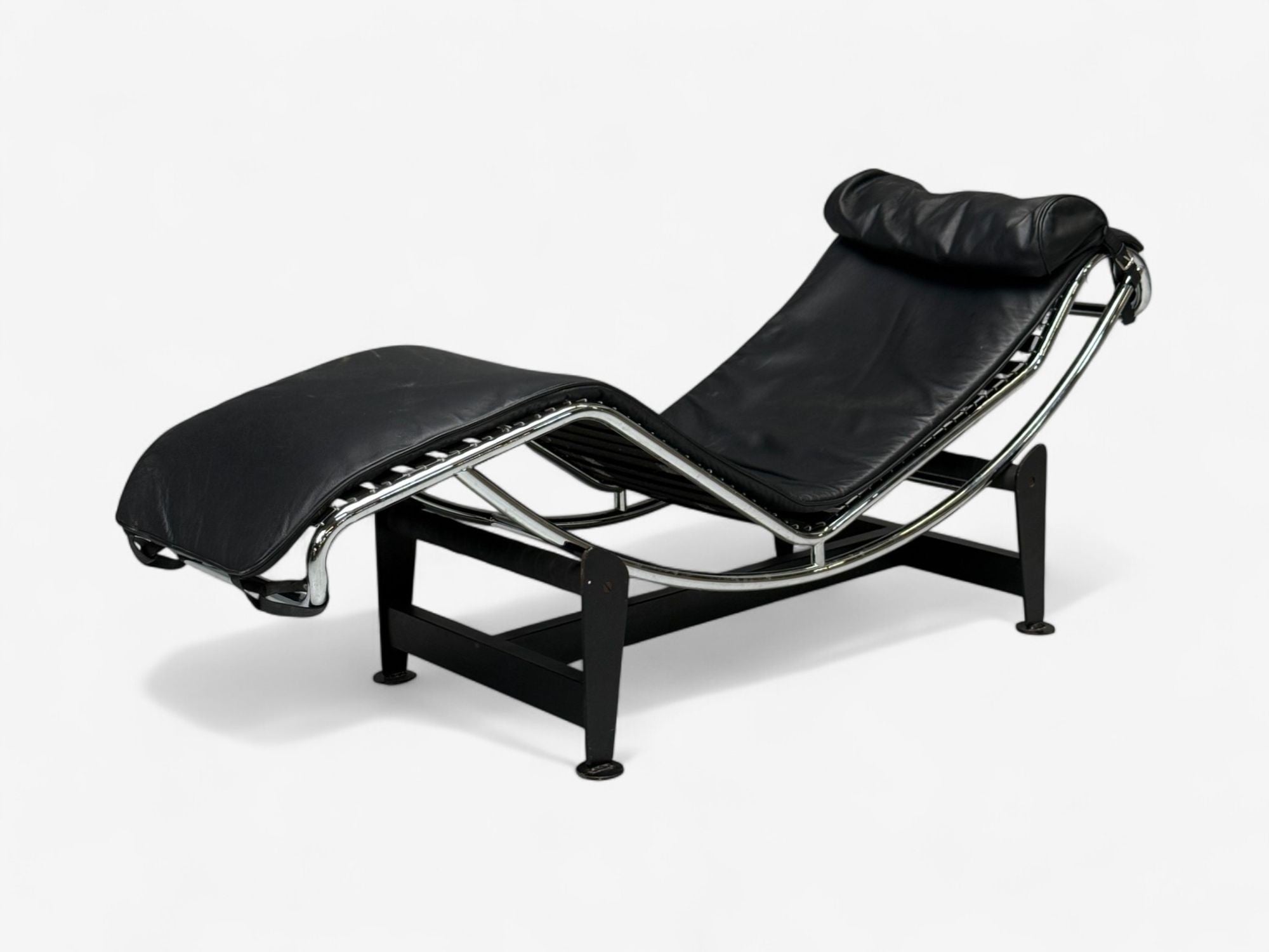 Le Corbusier Style, Mid-Century Modern, Black Leather, Chaise Lounge, 20th C.
