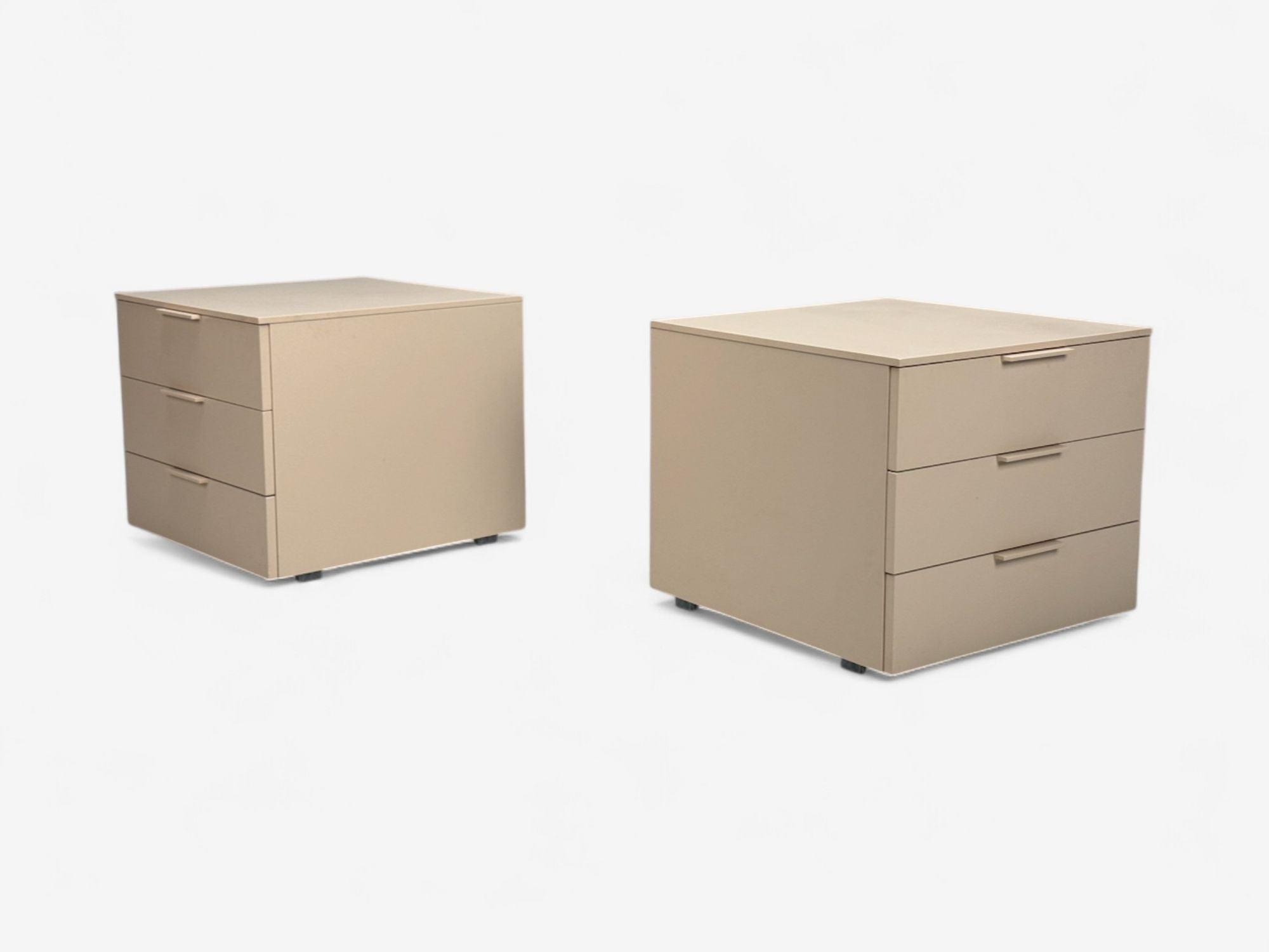 Guilio Cappelini, Cream Matte Lacquer, Nightstands, Italy, 2010s