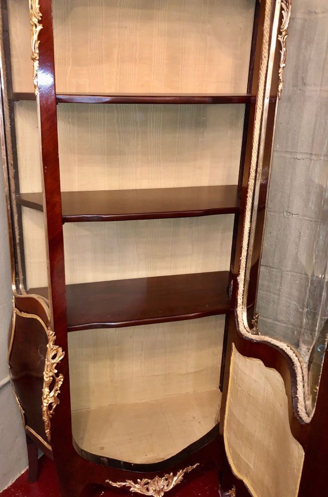 Linke Style Louis XV Curio / Vitrine Cabinet 19th-20th Century, Bombe Inlaid