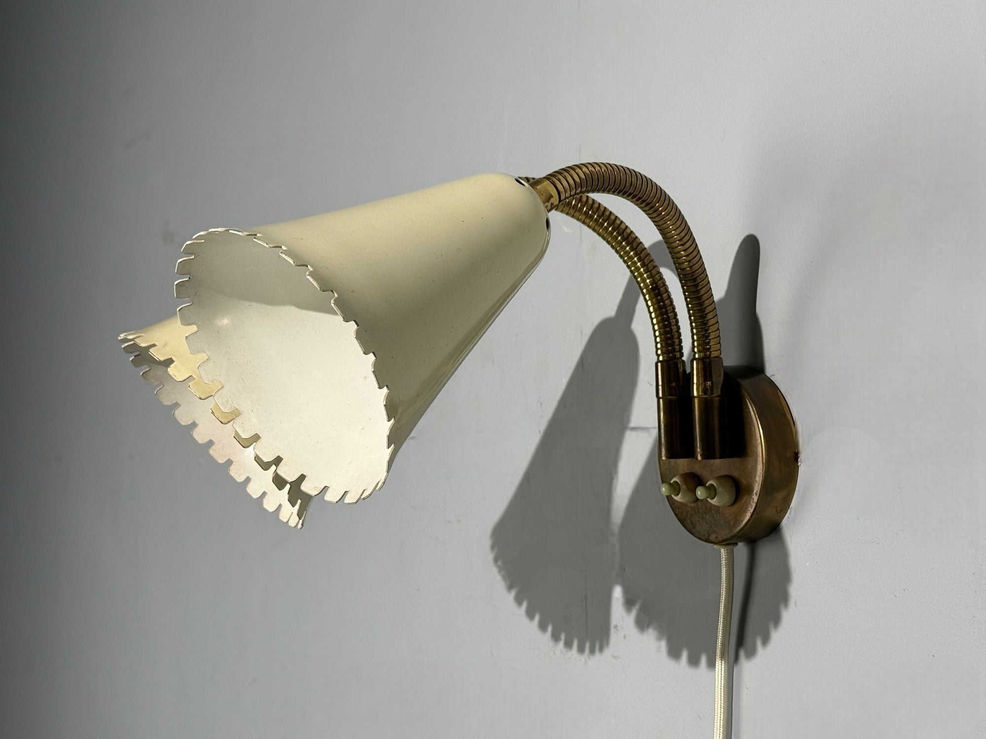 Arvid Böhlmarks, Adjustable Wall Light, Brass, Lacquered Metal, Sweden, 1940s