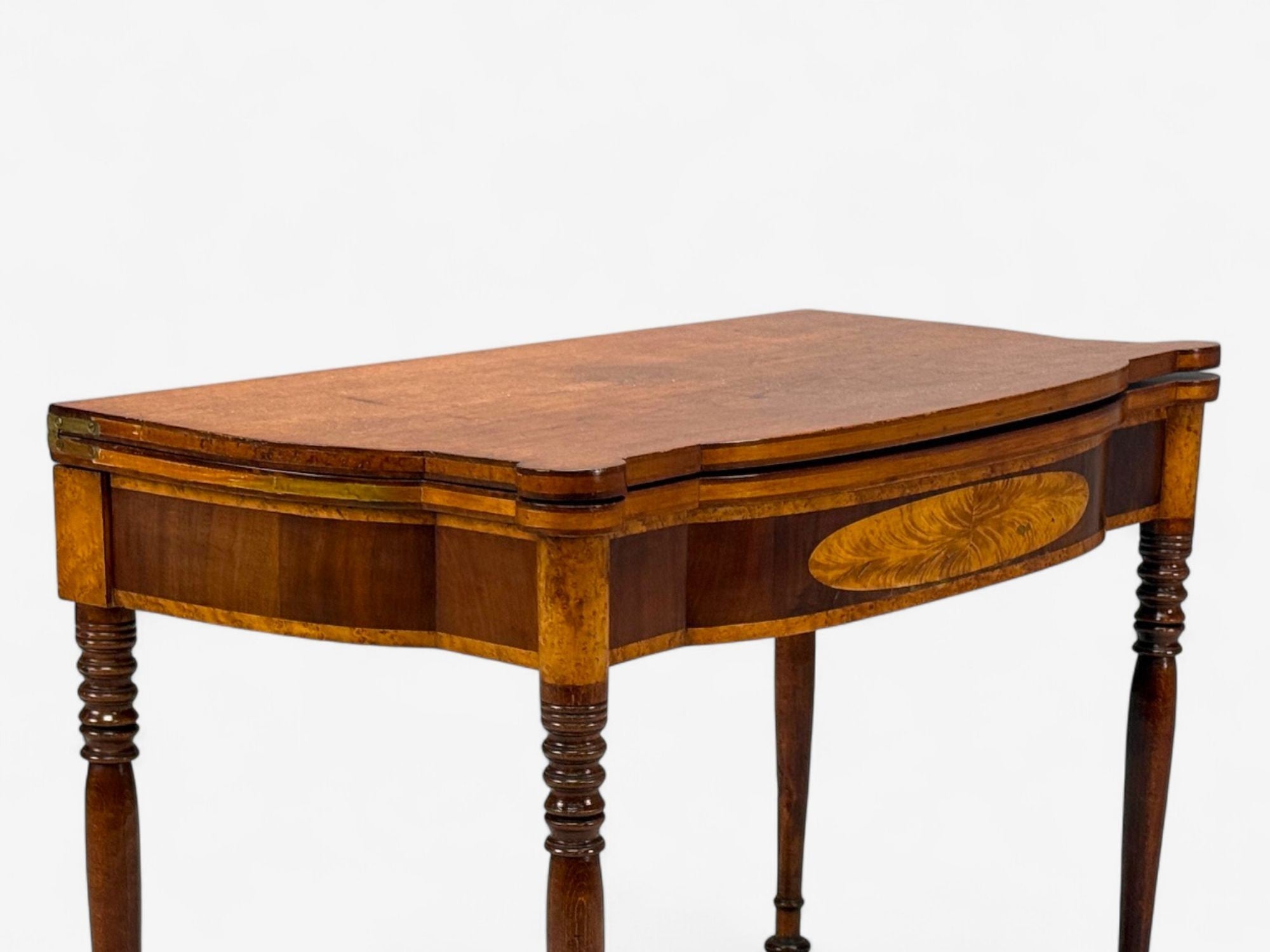 American Sheraton, Mahogany, Tulipwood, Serpentine Inlaid Card Table, USA, 1810