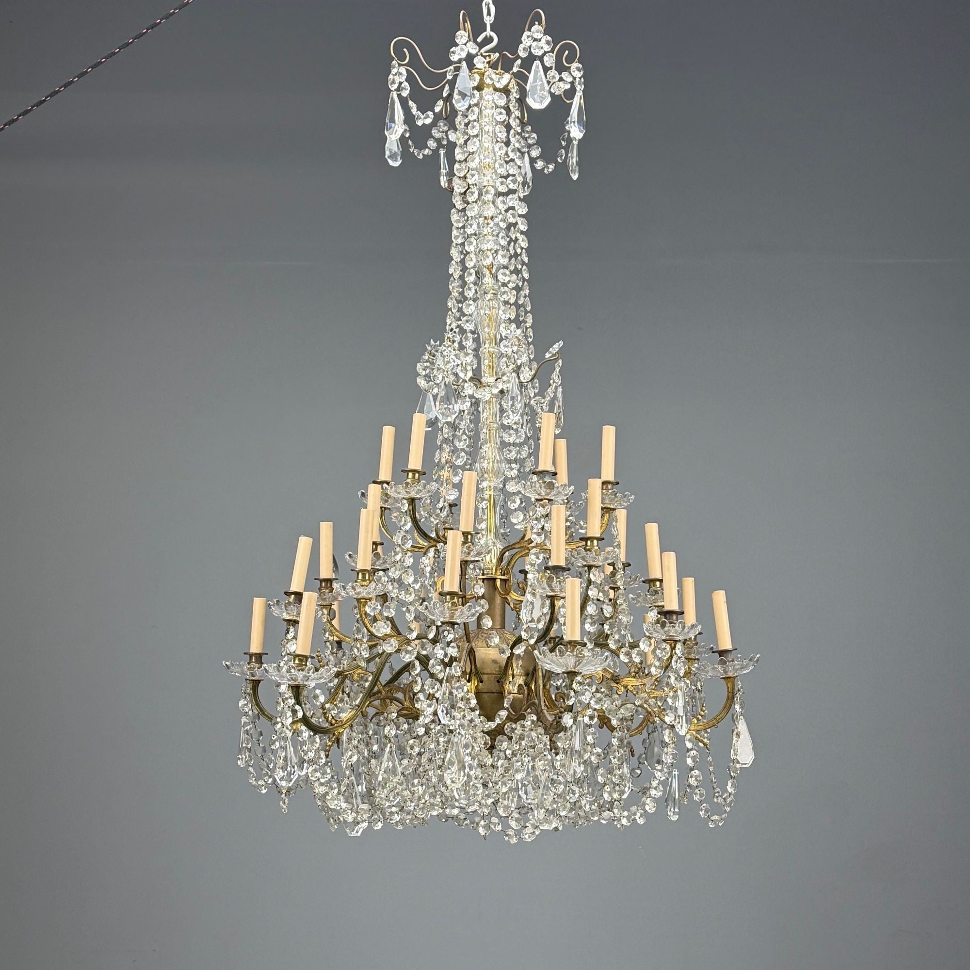 19th Century Thirty-Light Crystal and Brass Column Form Chandelier, Baccarat