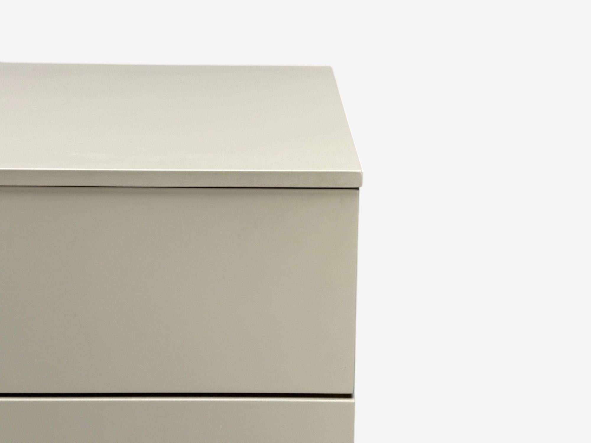 Guilio Cappelini, Cream Matte Lacquer, Highboy, Italy, 2010s