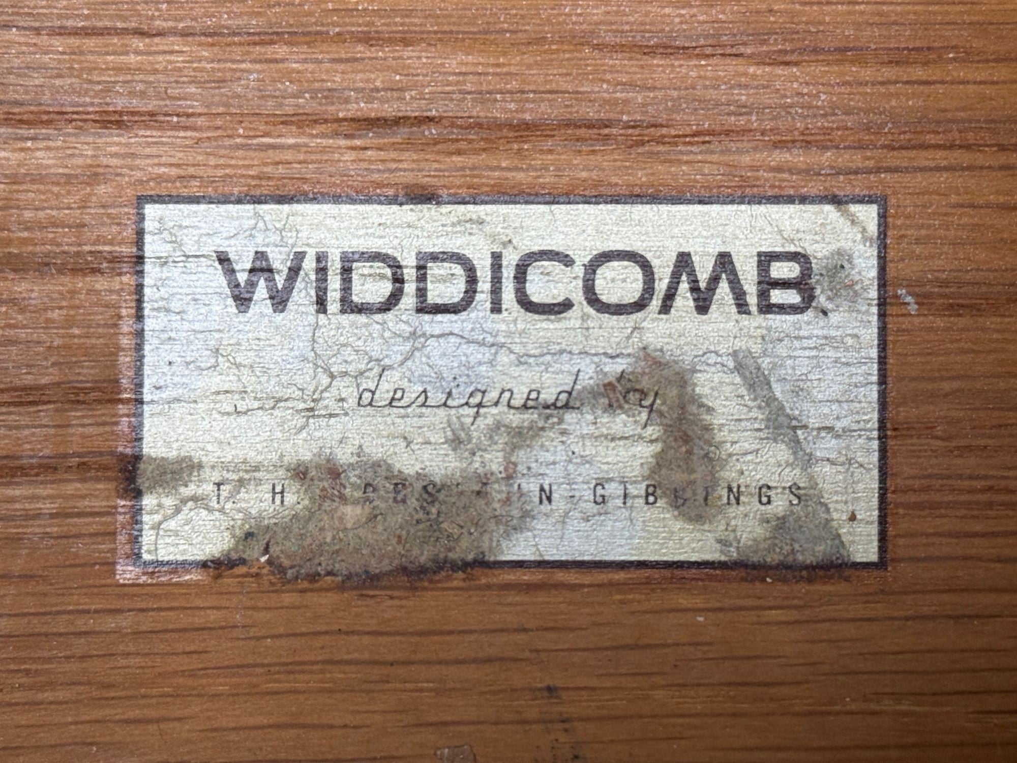 T.H. Robsjohn-Gibbings, American Modern, Walnut, Dresser, USA 1960s