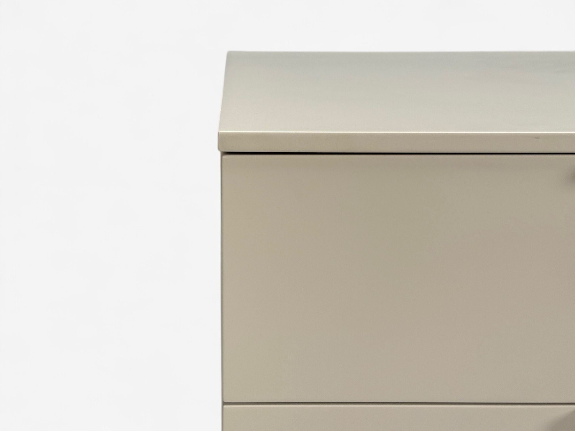 Guilio Cappelini, Cream Matte Lacquer, Nightstands, Italy, 2010s