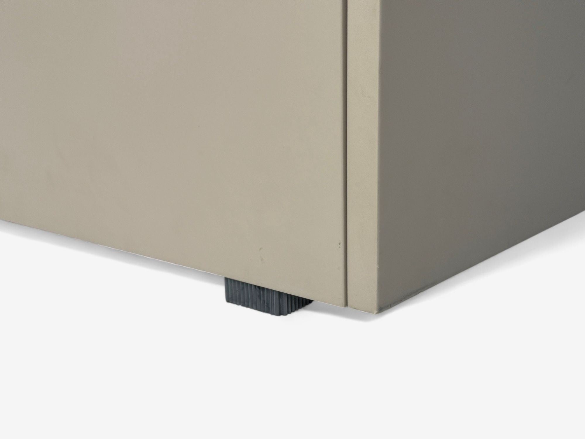 Guilio Cappelini, Cream Matte Lacquer, Highboy, Italy, 2010s