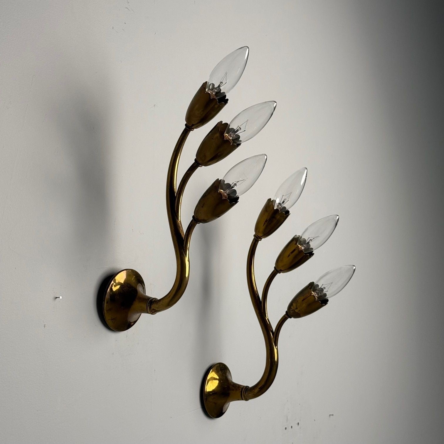 Gio Ponti Attr., Italian Mid-Century Modern, Wall Sconces, Brass, Flower Shape