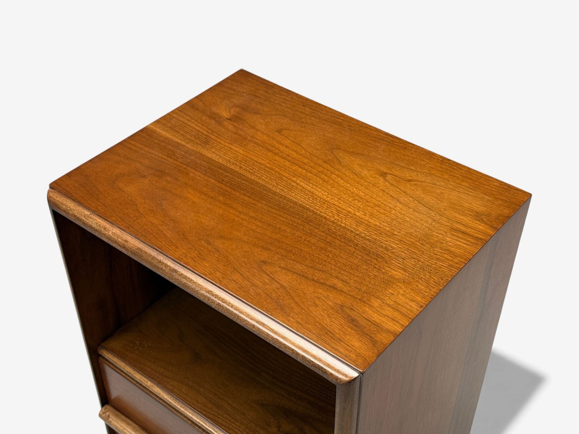 T.H. Robsjohn-Gibbings, American Modern, Walnut, Open Nightstands, USA, 1960s