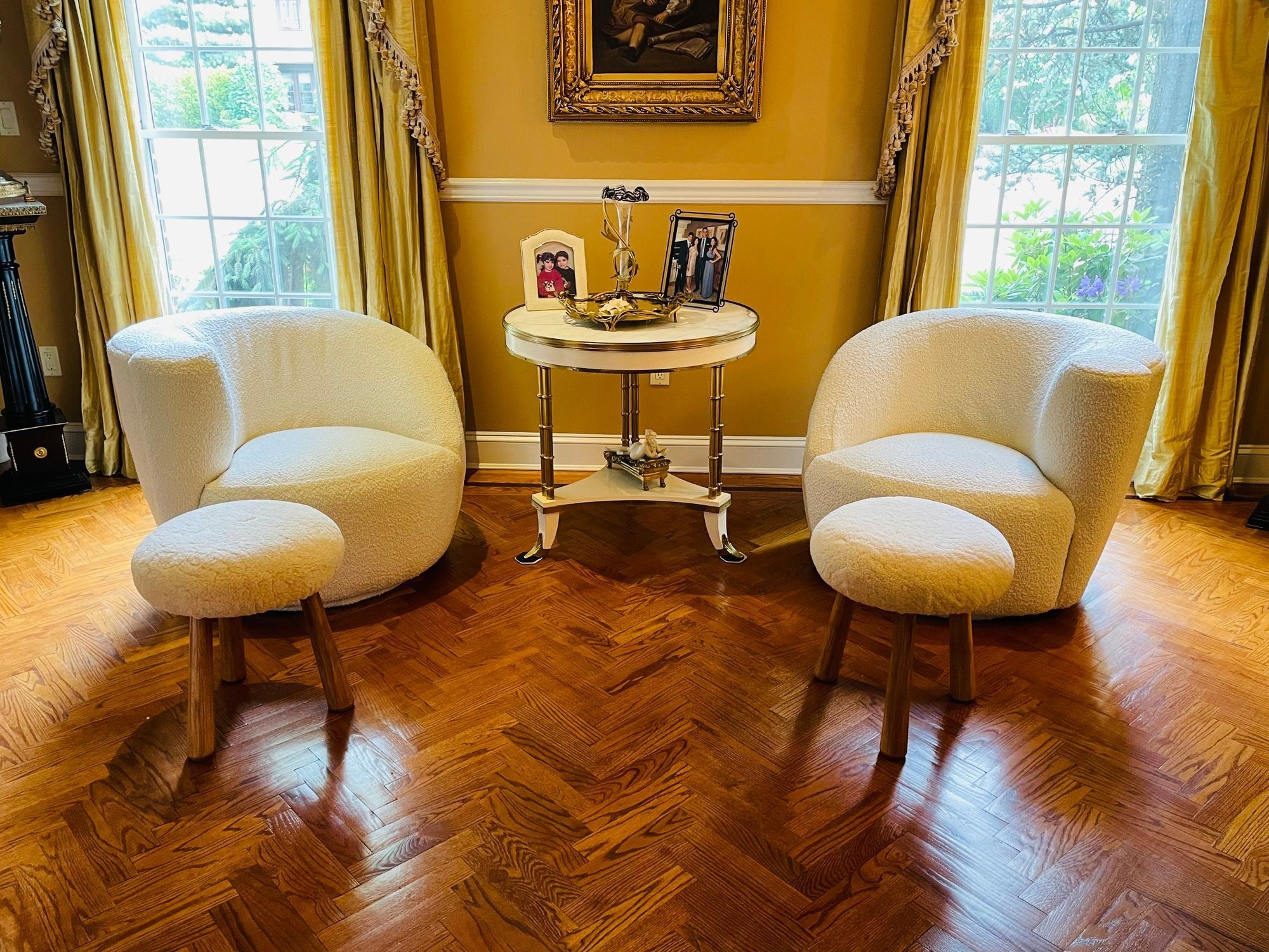 Mid-Century Modern Nautilus Style Swivel Chairs, Kidney-Shape, White Boucle