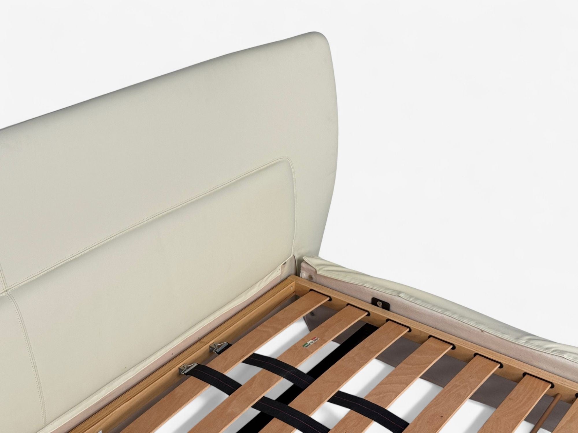 Molteni & C., Cream Leather, Chrome, King Size Bedframe, Italy, 21st C.