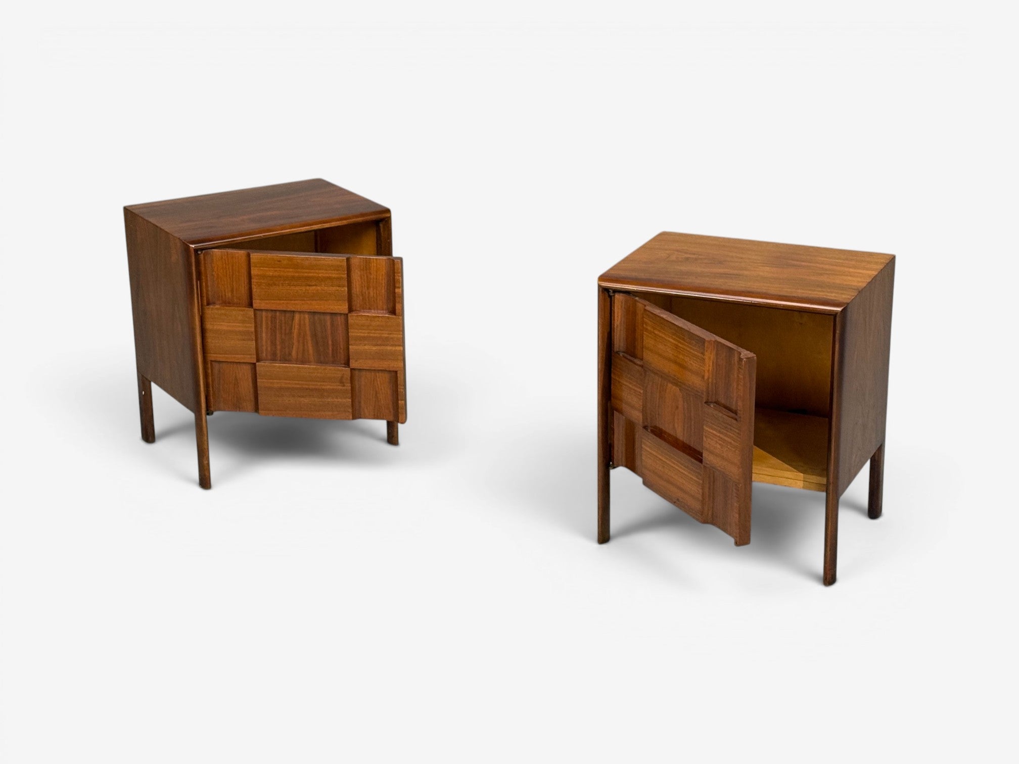 Edmond J. Spence, Sculptural Nightstands, Walnut, Sweden, 1950s