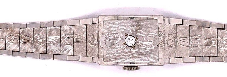 Art Deco Style 14 Karat White Gold Eloga Ladies Wristwatch with 17 Jewels