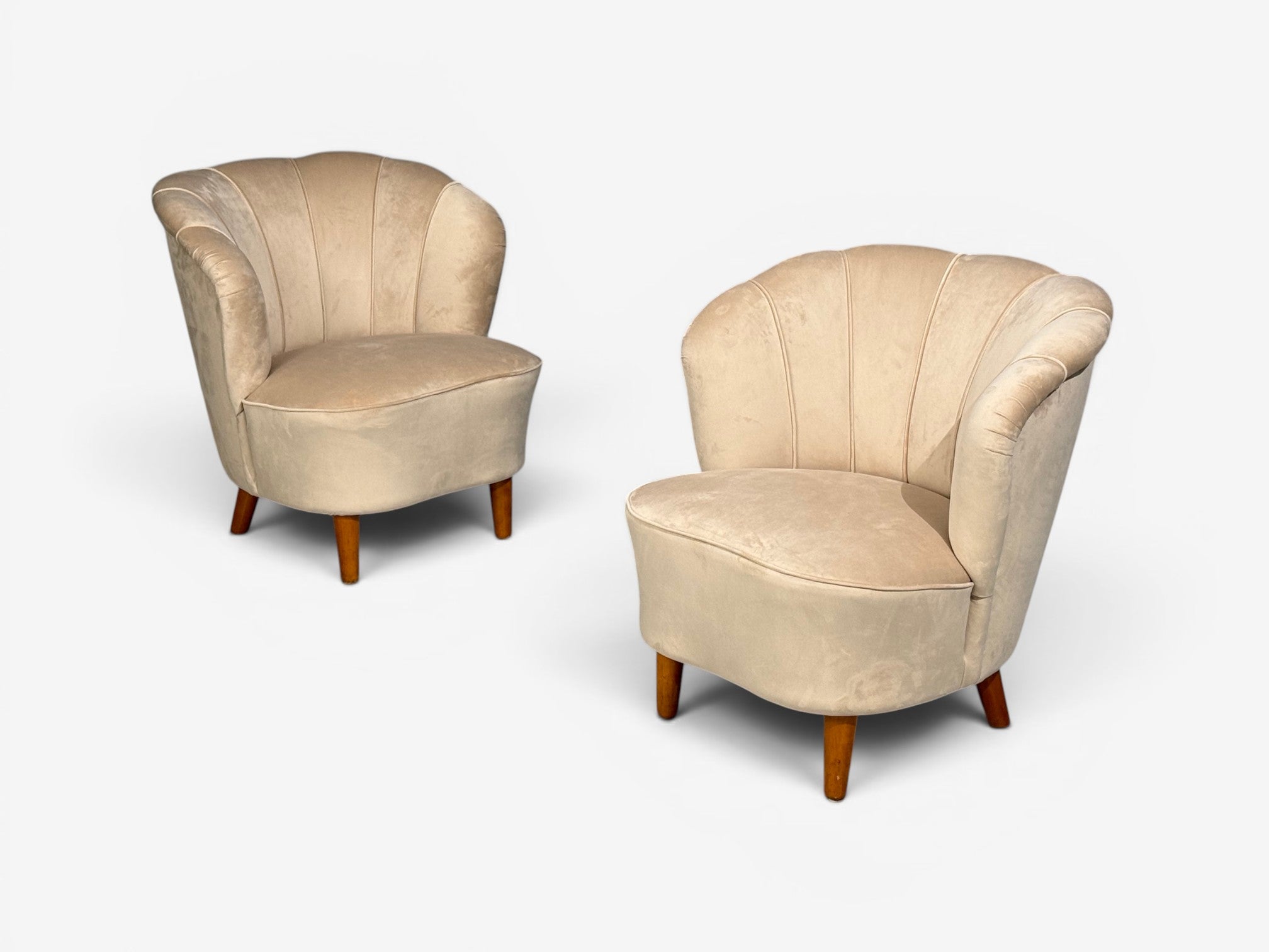 Asko, Finnish Modern, Lounge Chairs, Beige Velvet, Beech, Finland, 1950s