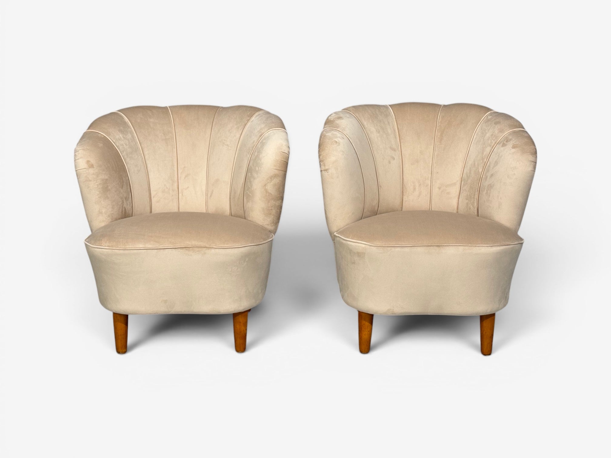 Asko, Finnish Modern, Lounge Chairs, Beige Velvet, Beech, Finland, 1950s
