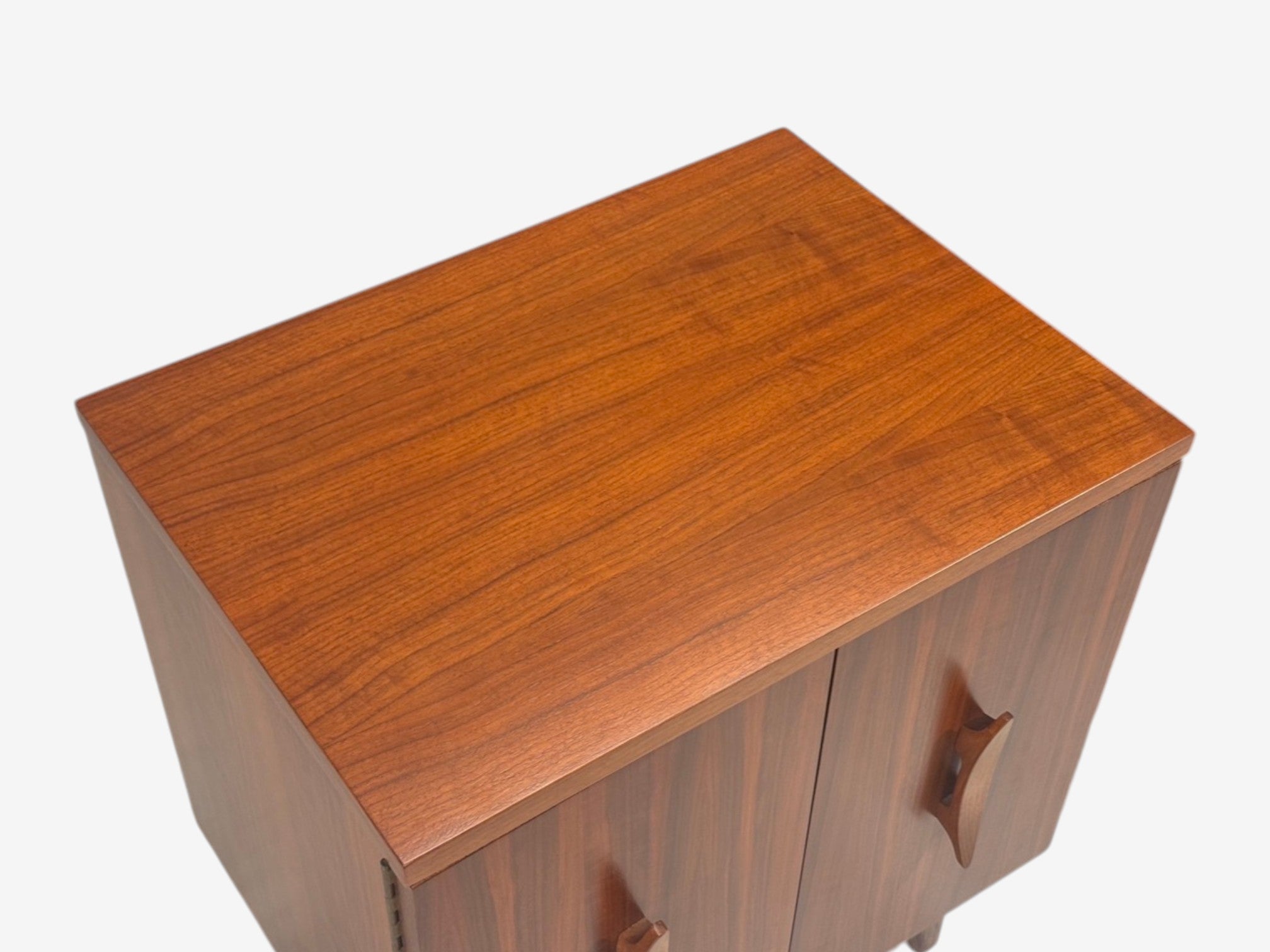 Young Manufacturing, Modern Nightstands, Walnut, USA, 1960s
