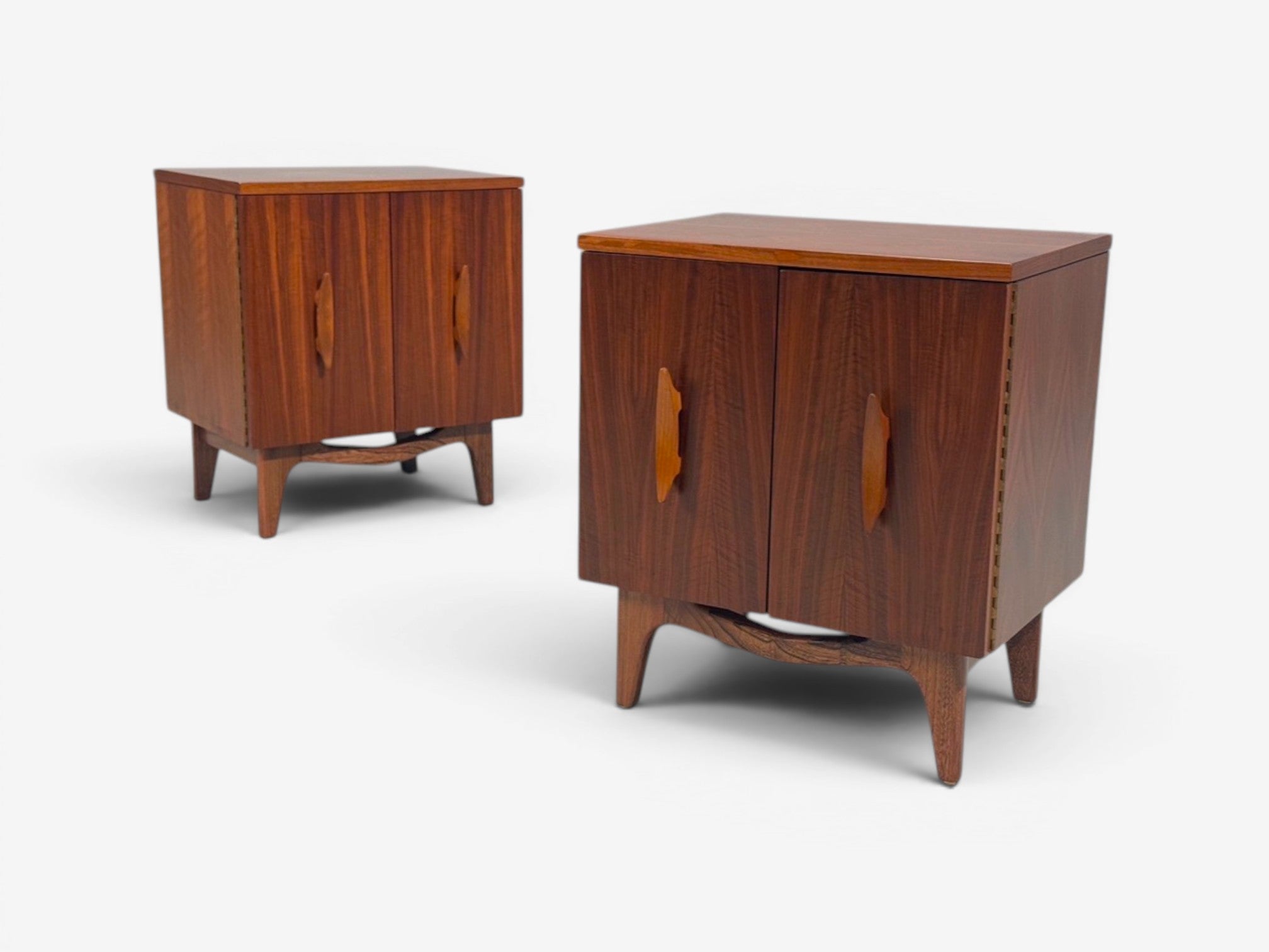 Young Manufacturing, Modern Nightstands, Walnut, USA, 1960s