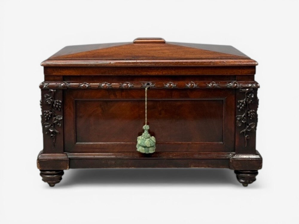 Early 19th Century Wine Cooler. Cellarette, Rosewood, Regency, Lead Lined.