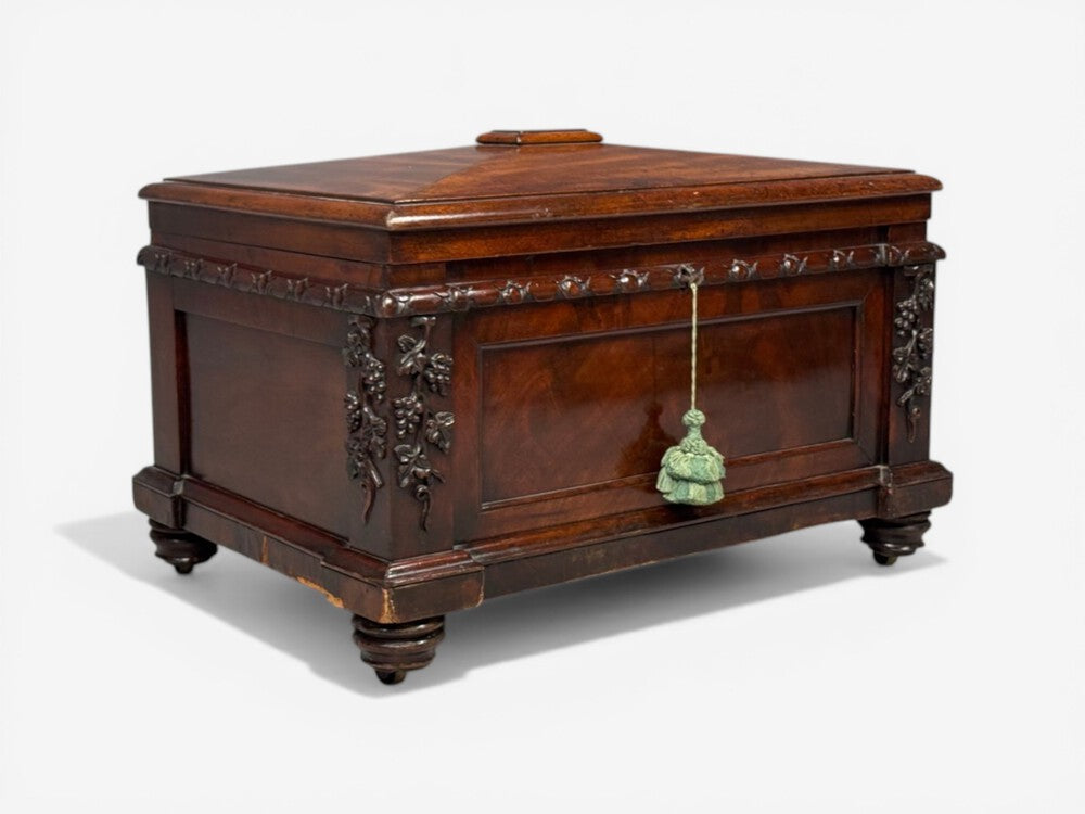 Early 19th Century Wine Cooler. Cellarette, Rosewood, Regency, Lead Lined.