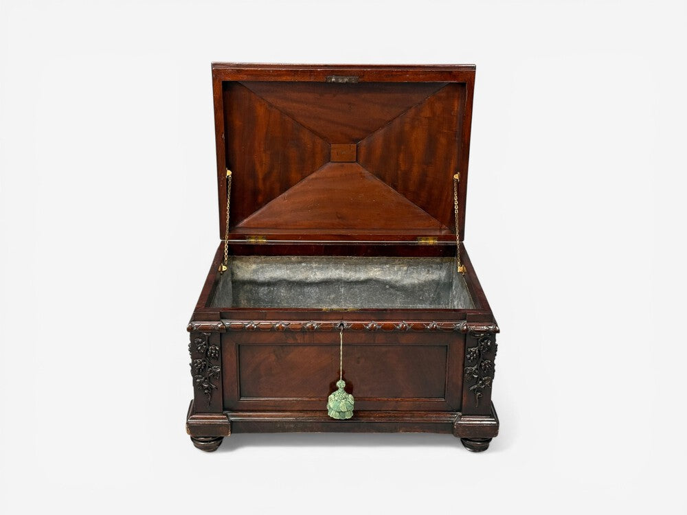 Early 19th Century Wine Cooler. Cellarette, Rosewood, Regency, Lead Lined.