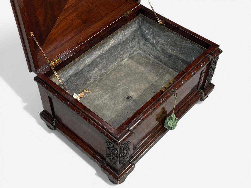 Early 19th Century Wine Cooler. Cellarette, Rosewood, Regency, Lead Lined.