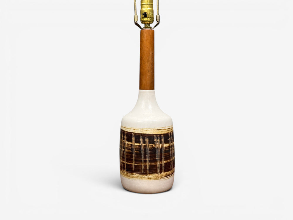 Gordon & Jane Martz, Table Lamp, Walnut, Beige Ceramic, USA, 1960s