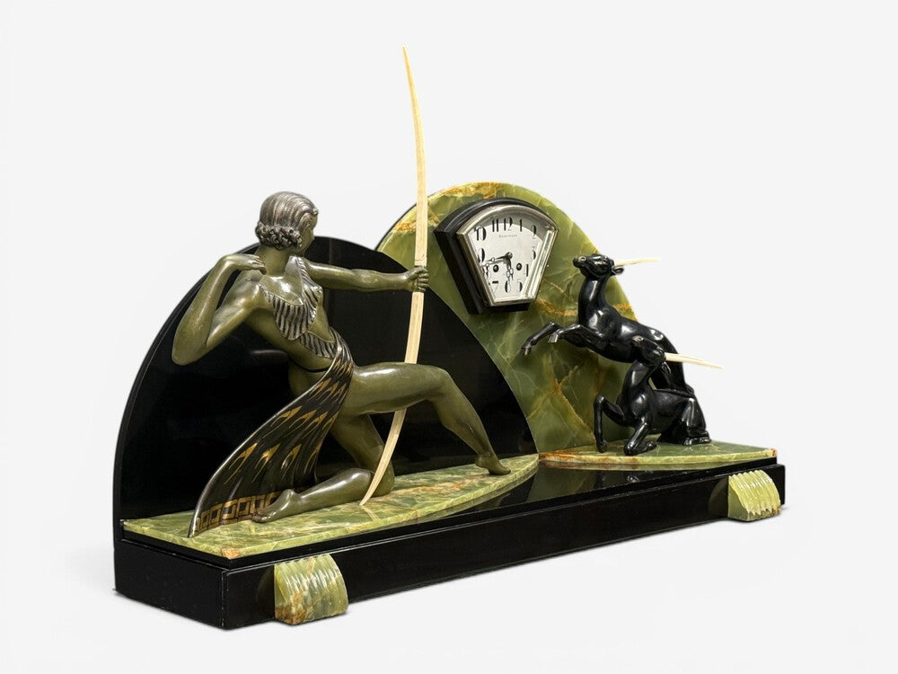 French Art Deco, Mantel Clock, Marble, Onyx, Gilt, France, 1930s