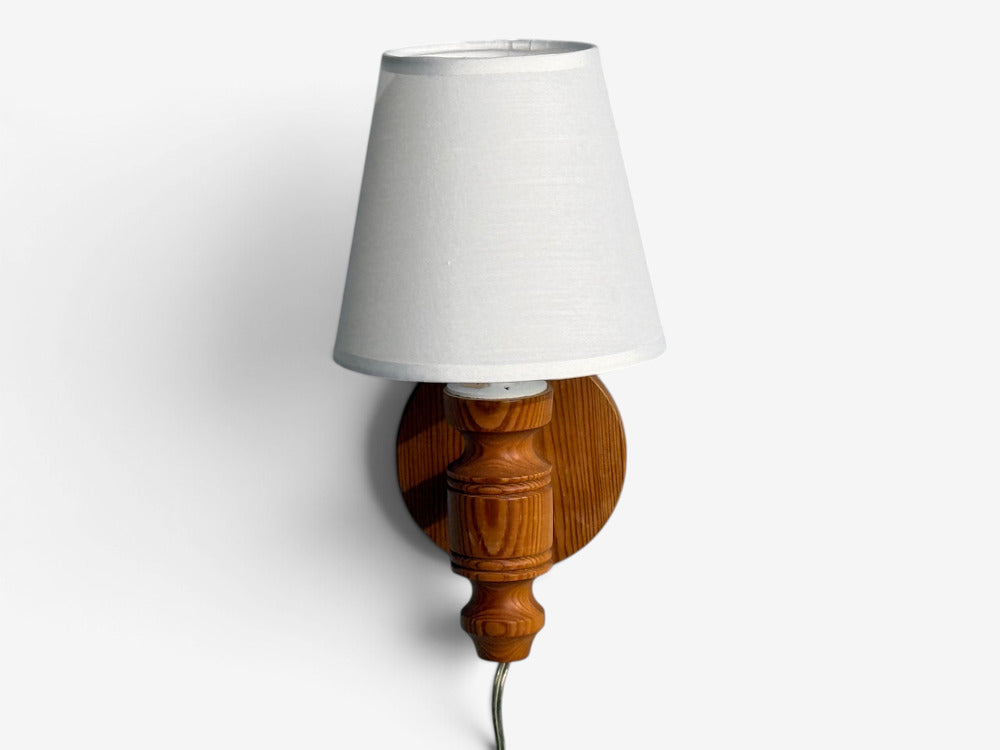 Frits Lindgren, Swedish Modern, Wall Sconce, Pine, Sweden, 1960s